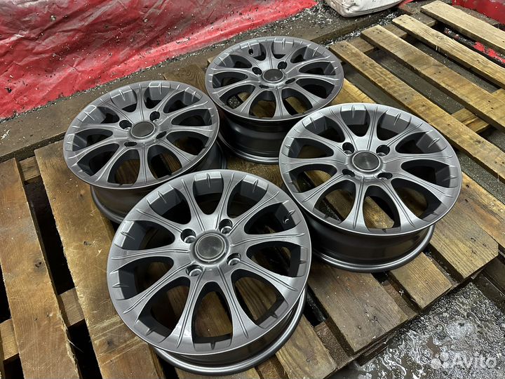 Комплект отличных литых дисков Skad 4x114.3