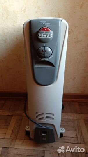 Электрический масляный обогреватель Delonghi