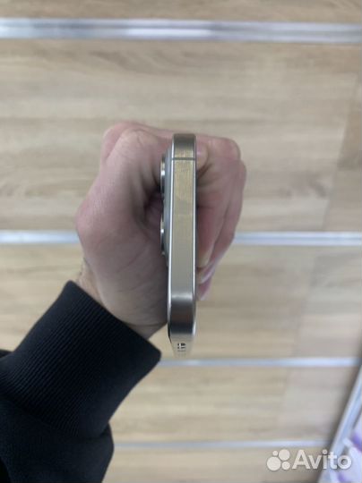 iPhone 15 Pro, 256 ГБ