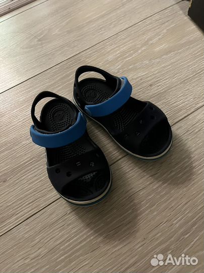 Сандали crocs c7