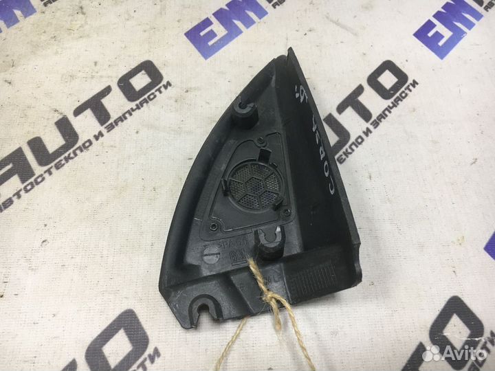 Уголок двери передней левой Опель Вектра Ц