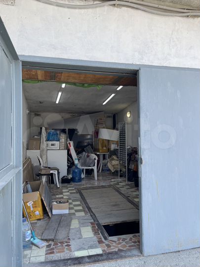 Гараж, > 30 м²