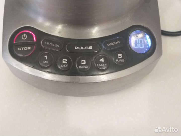 Блендер bork b700