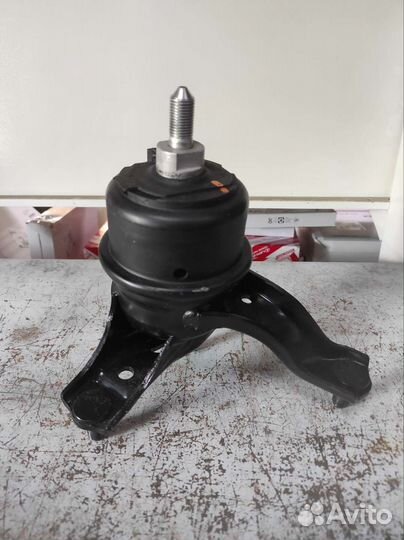 Опора двигателя гидравлическая Toyota 12362-28100