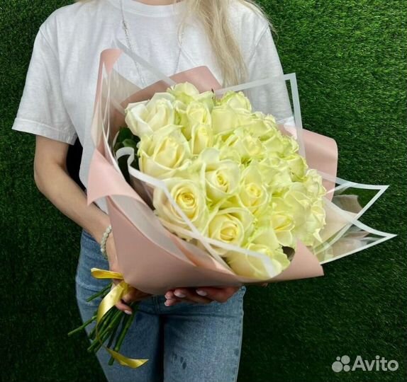 25 белых роз 50 см Доставка Саратов Энгельс