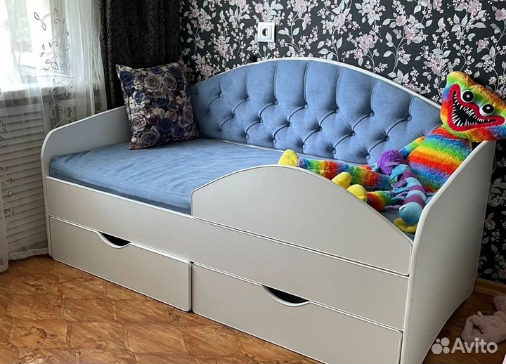 Детская Кровать с мягкой спинкой