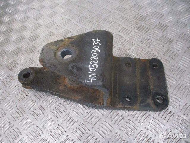 Кронштейн передней рессоры DAF 1361653