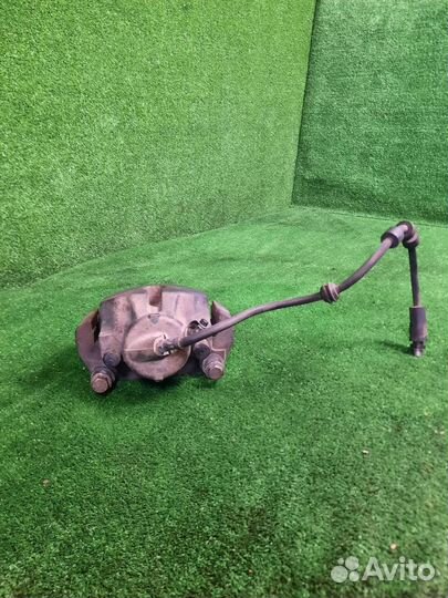 Суппорт тормозной передний левый Bmw 525I Touring