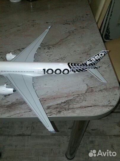 Модель самолета А 350-1000