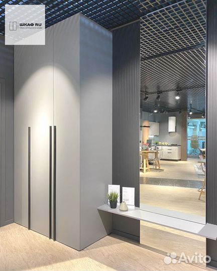 Распашной шкаф на заказ