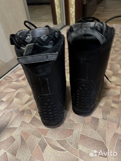 Сноубордические ботинки 46-47