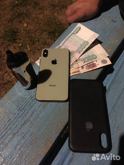 Телефон iPhone xs 64