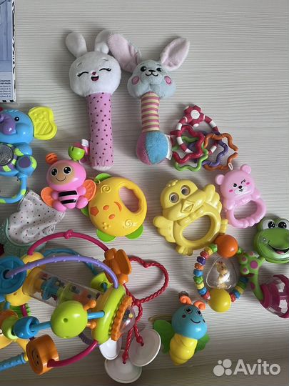 Набор игрушек и грелка