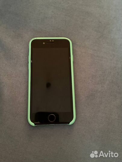 iPhone SE, 64 ГБ