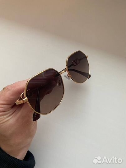 Солнцезащитные очки женские