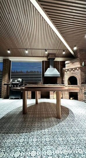 Стол кухонный