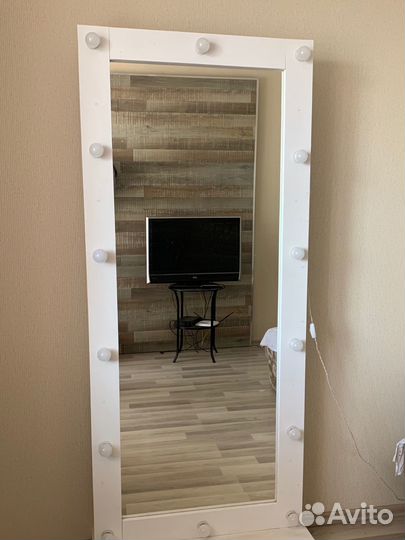 Гримерное зеркало