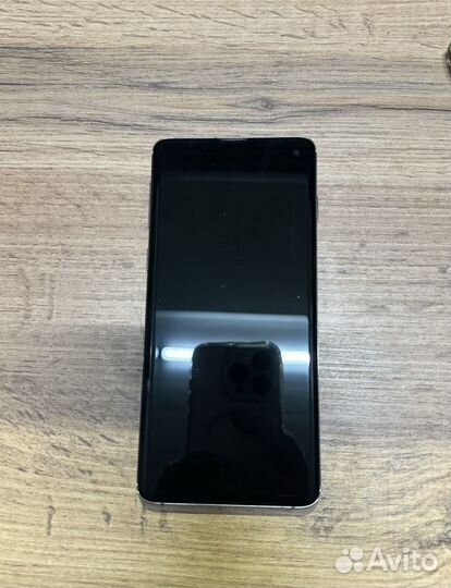 Samsung Galaxy S10, 8/128 ГБ