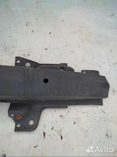 Усилитель бампера переднего 1J0806636A