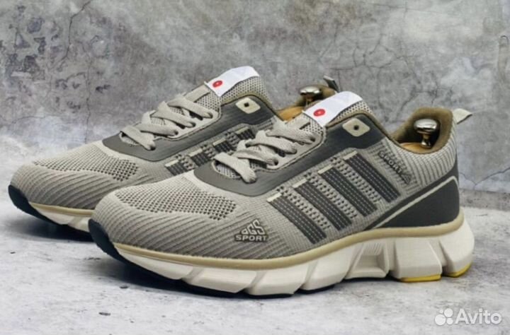 Кроссовки Adidas (41-43-44-45 размеры)