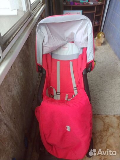 Прогулочная коляска