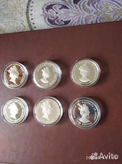 Монеты 90 лет Королеве Матери. Серебро. Англия