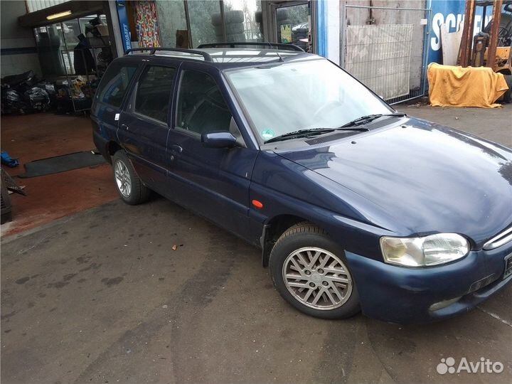 Разбор на запчасти Ford Escort 1995-2001