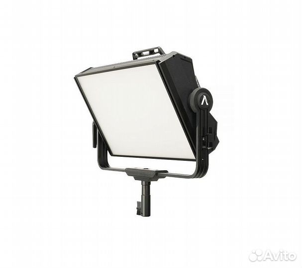 Светодиодный осветитель Aputure Nova P300c