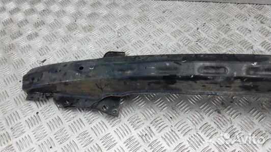 Усилитель бампера передний (кронштейн) volkswagen