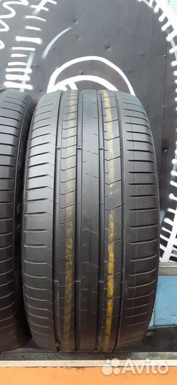 Pirelli P Zero PZ4 275/40 R19