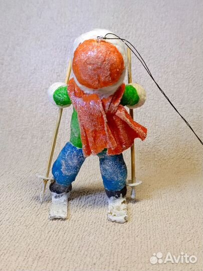 Ёлочная ватная игрушка мальчик на лыжах