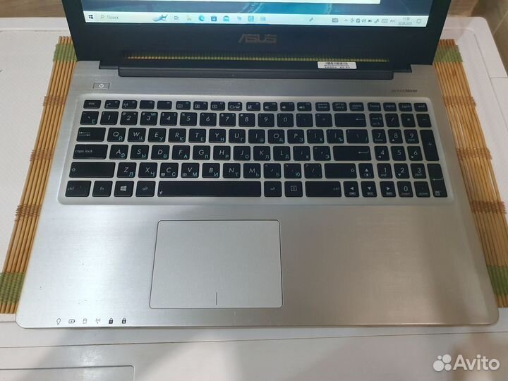 Ноутбуе asus i7