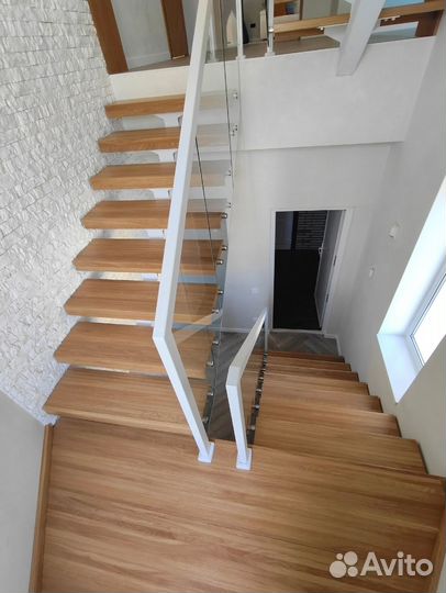 Лестница на металлокаркасе