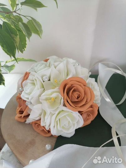 Букет невесты и другие свадебные аксессуары