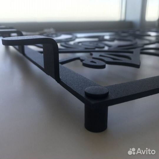 Вешалка для одежды настенная