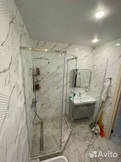 Стеклянная перегородка