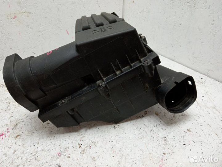 Корпус воздушного фильтра Volkswagen Passat Cc B6