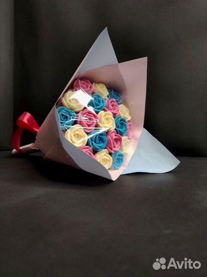 Букет - 19 Роз из Белого Шоколада