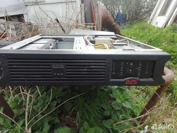 Источник бесперебойного питания apc 750