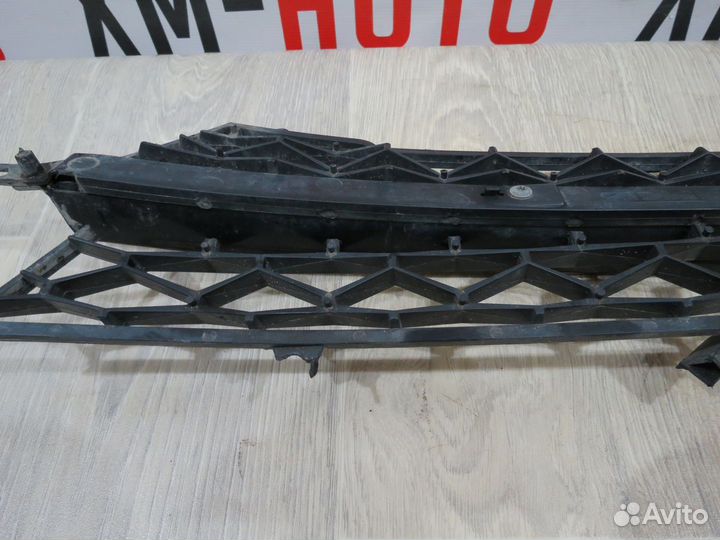 Решетка переднего бампера LADA Vesta Веста