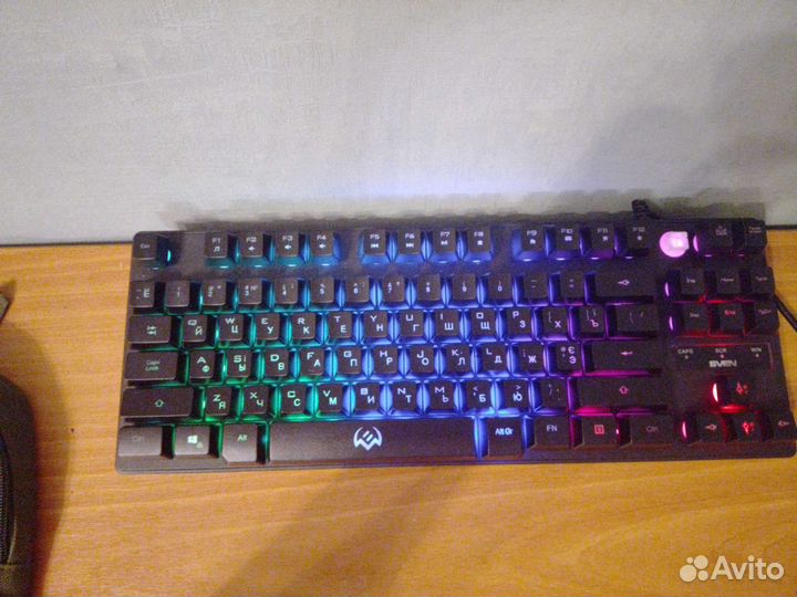 Игровая клавиатура sven KB-G7400