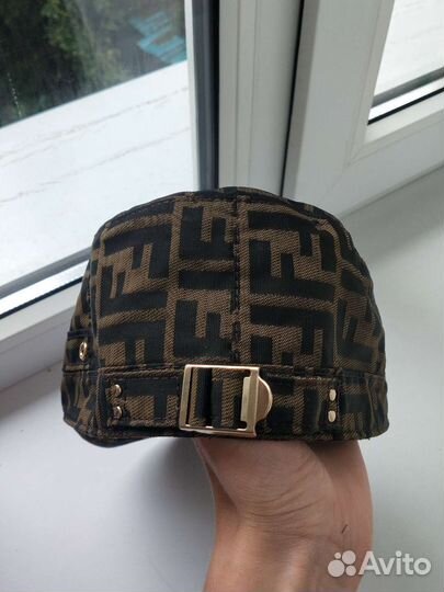 Винтажная кепка Fendi