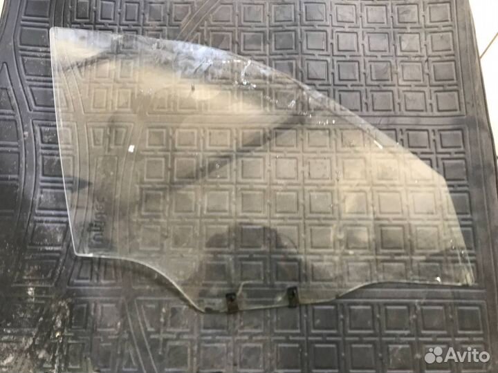 Стекло боковое bmw e39