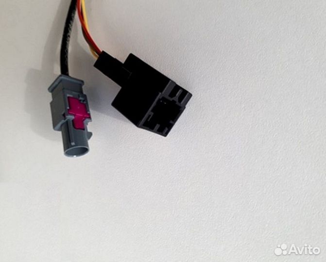 Камера заднего вида VAG 3Q0980121E