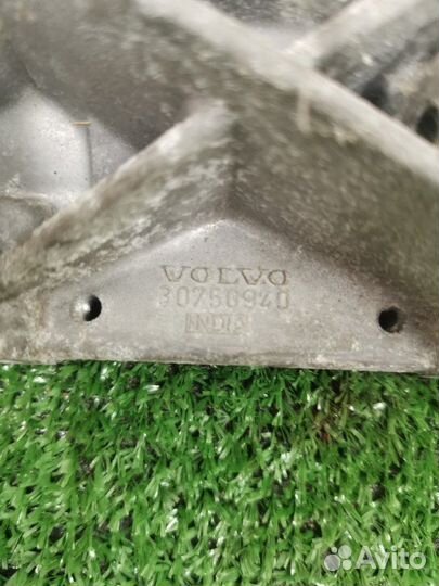 Кронштейн двигателя Ford Focus 2 хетчбек 2.5 hyda