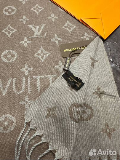 Тёплый платок Louis Vuitton