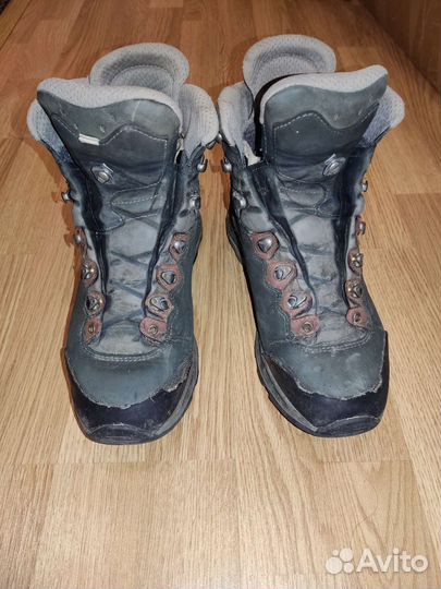 Треккинговая обувь Lowa размер 40