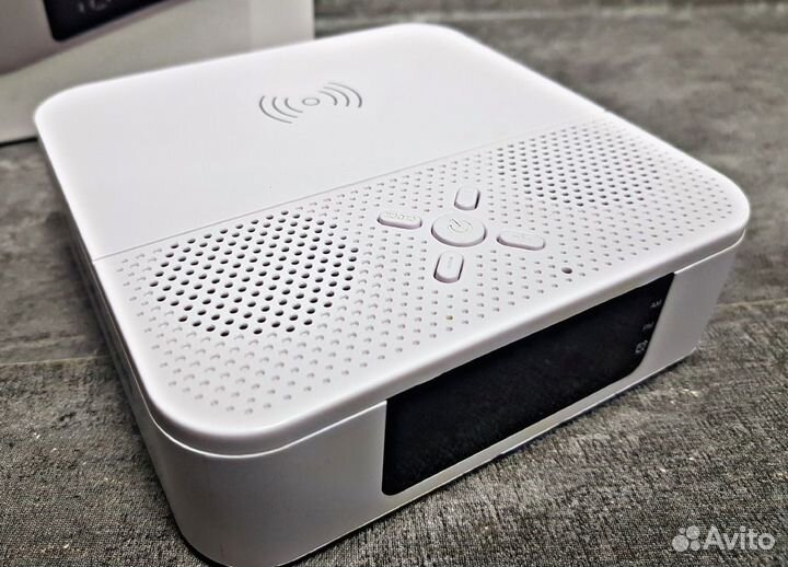 Док-станция Колонка Wireless Charginig