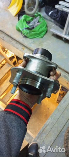 Ступица Nissan tiida