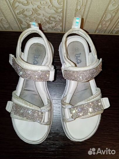 Сандалии для девочки